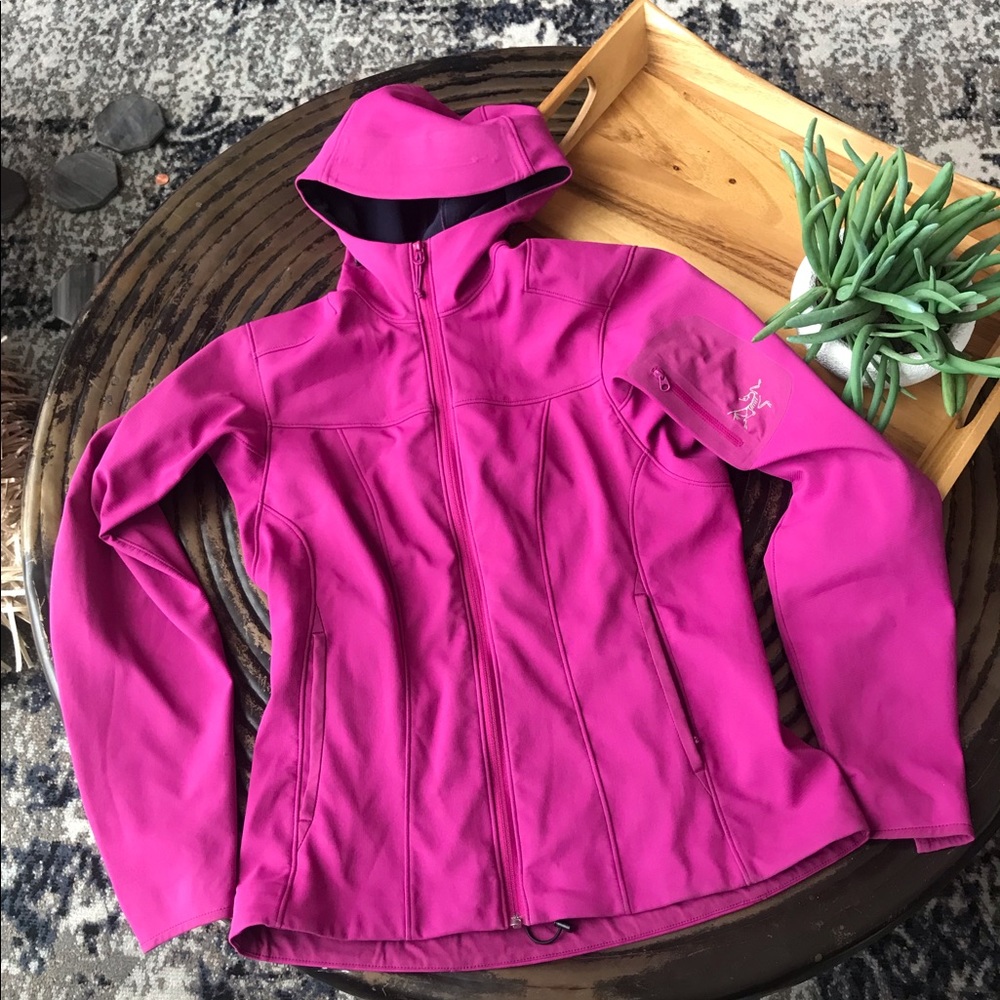 Arcteryx women’s hoodie jacket